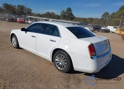2013 Chrysler 300 Motown from USA, damaged, VIN 2C3CCAAG9DH577637